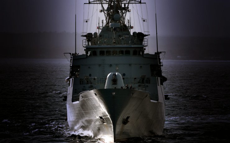 okręty wojenne - HMNZS-Te-Kaha-2.jpg