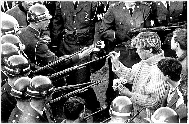 Zdjęcia Historyczne - Demonstracja Ohio St. University podczas wojny w Wietnamie.png