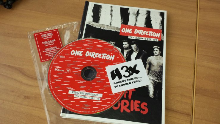 One Direction - M... - 00-one_direction-midnight_memories_the_ultimate_edition-2013-photo.jpg