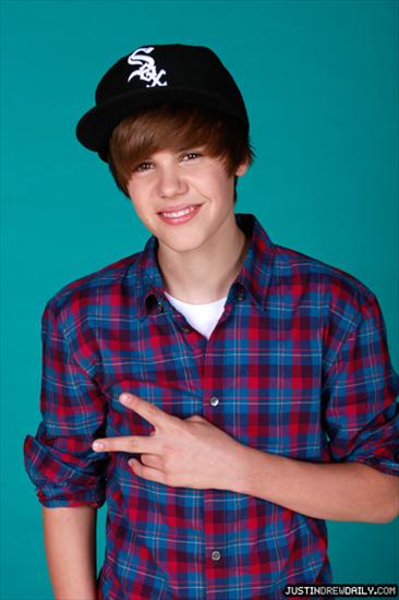 Justin Bieber - JustinBieber-sm.jpg