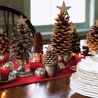 Dekoracje stolu Bozonarodzeniowego - christmas-decoration-pinecone-miniature-trees-fb.jpg