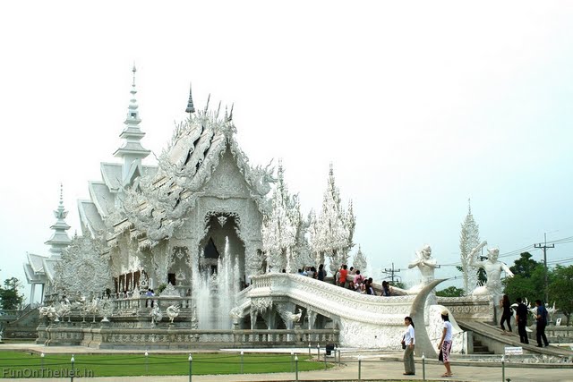 świat ynia Wat Rong Khun - BeautifulTemples-10.jpg