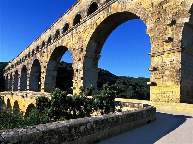 FRANCJA - Historic Pont du Gard, Gard River, France_11.jpg