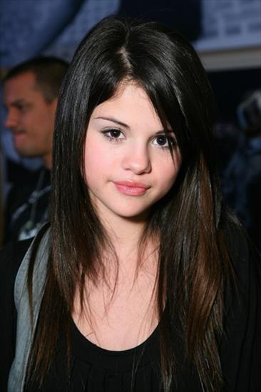 Selena Gomez - 2066167_1230983385.jpg