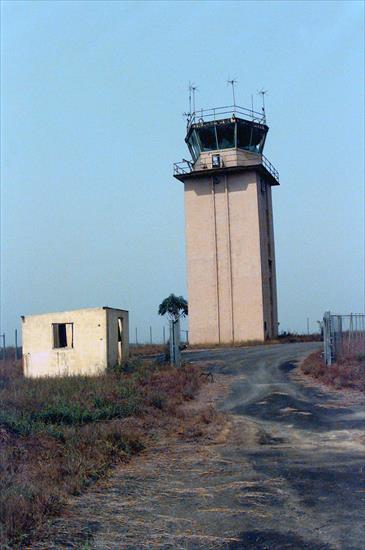 Liberia - Roberts_International_Airport_Tower.jpg