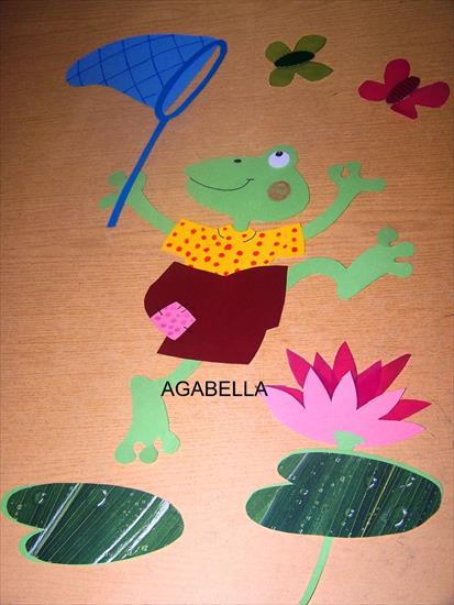 Moje szkolne dekoracje - żabka.jpg